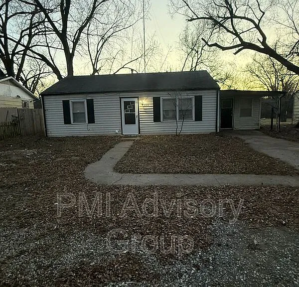 3365 SE Girard St — Photo 1