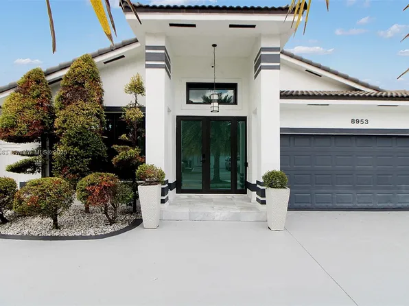 8953 NW 147th Ter, Miami Lakes, FL 33018