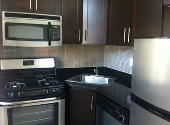 2nd image of 117 E 59th St