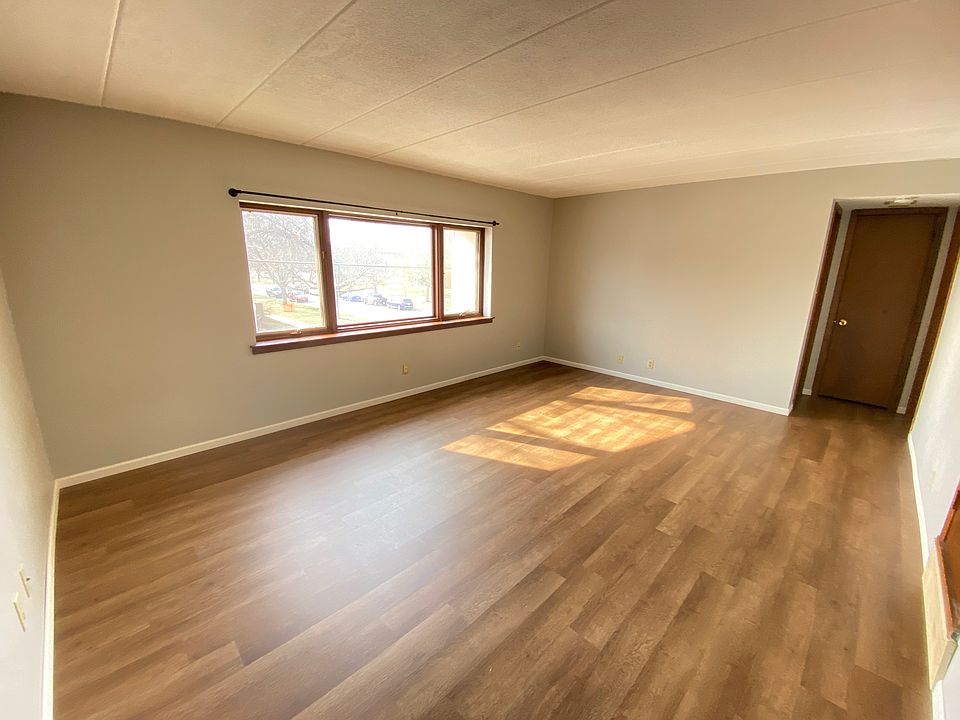 1st image of 1300 S 13th St #8