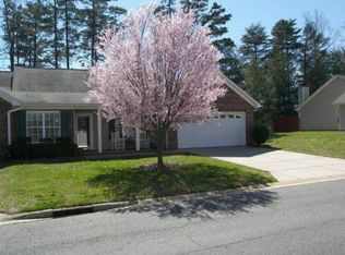 1832 Salem Bluff Dr, Winston Salem, NC 27127