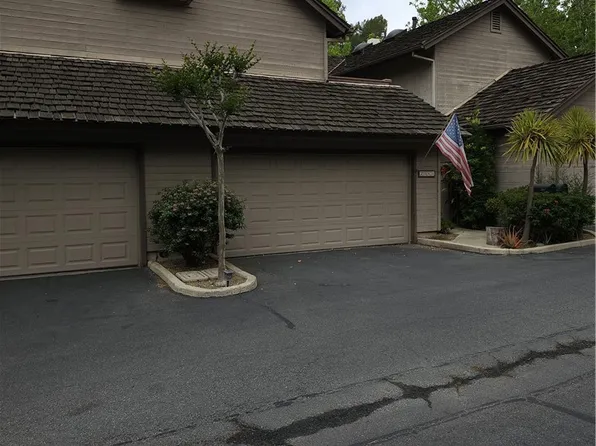 2069 Meadow View Ln, Costa Mesa, CA 92627
