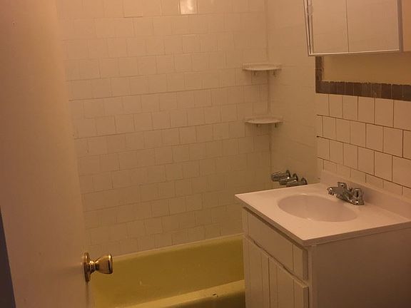 3rd image of 1300 Richmond Ave APT 32A