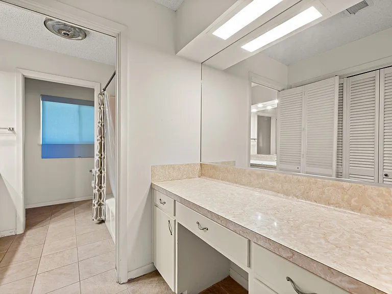 6501 Mesa Dr — Photo 22