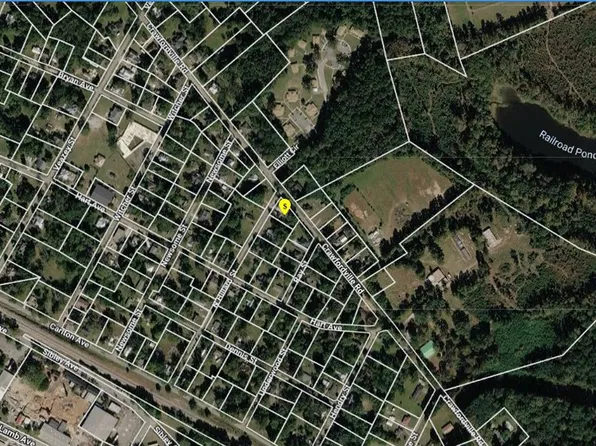 211 N Hilliard St, Union Point, GA 30669
