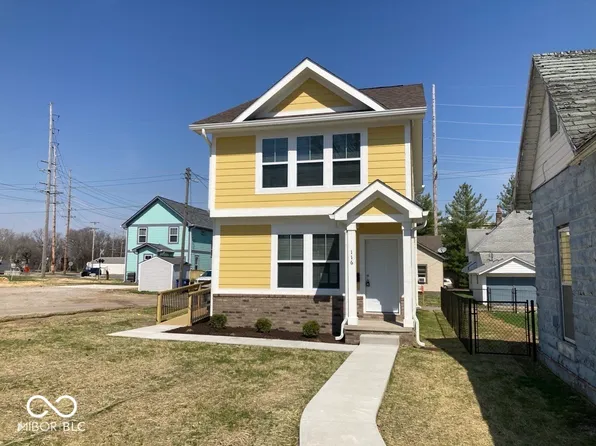 116 E Pennsylvania St, Shelbyville, IN 46176