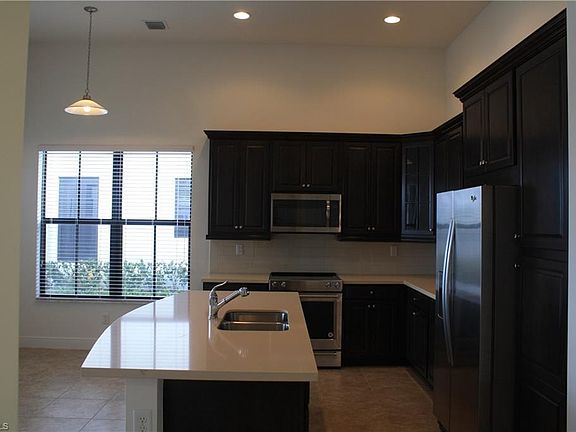 5th image of 5210 Vizcaya St