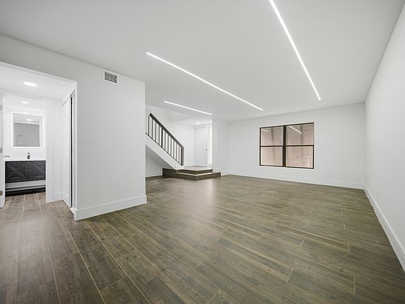 3rd image of 1391 E GOLFVIEW Drive #1391