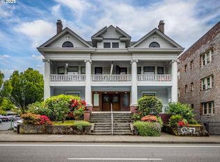 1010 NE Weidler St, Portland, OR 97232