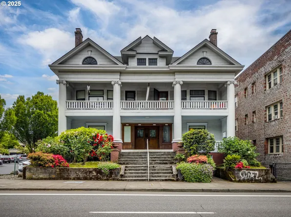 1010 NE Weidler St, Portland, OR 97232