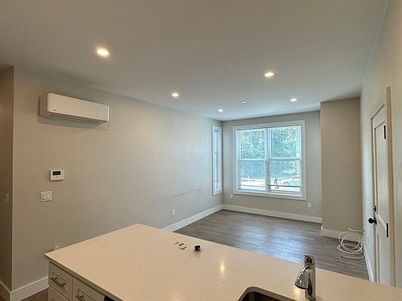 5th image of 58 River St #6