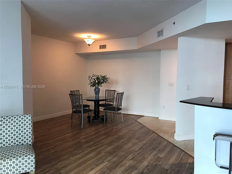 7900 Harbor Island Dr #523 — Photo 13