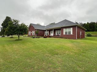 1707 E Holloway, Morrilton, AR 72110