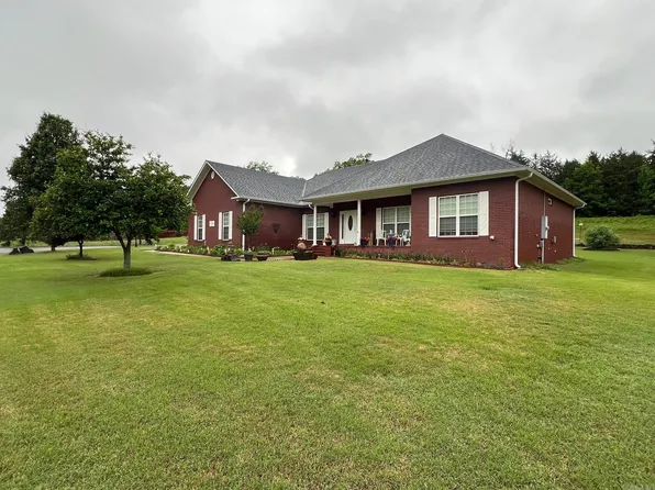 1707 E Holloway, Morrilton, AR 72110