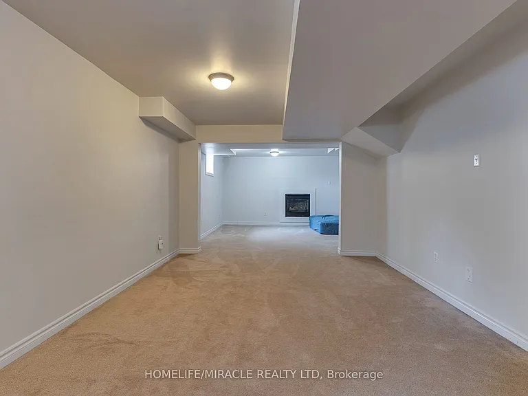 2299 Glazebrook Cir — Photo 4