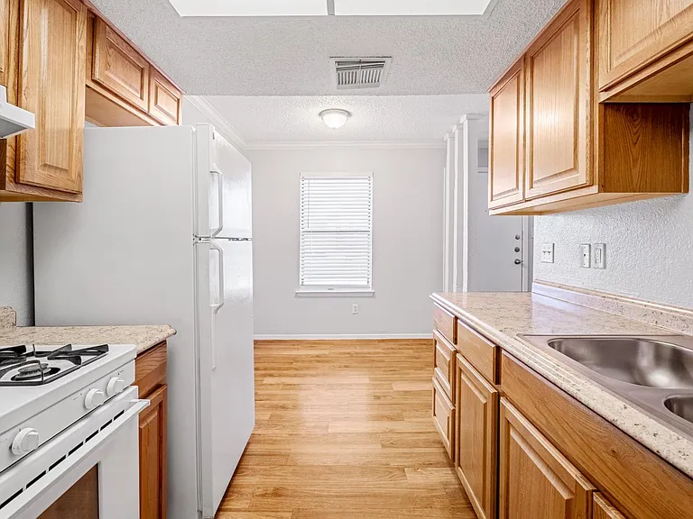 1111 Sunrise Rd — Photo 14