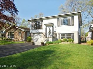 1356 S Vail Ave, Arlington Heights, IL 60005