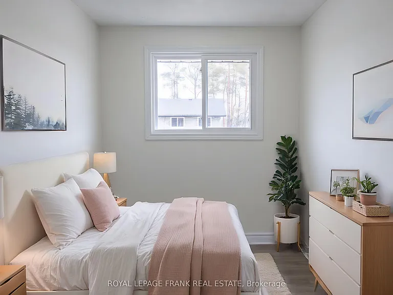 88 Mary St W #3 — Photo 11
