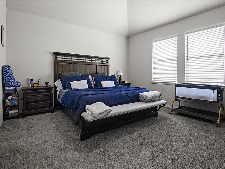 622 Little Cypress Ln — Photo 13
