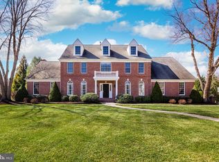 121 Pheasant Field Ln, Moorestown, NJ 08057