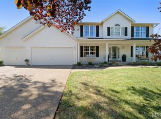 100 Country Crossing Estates Ct, Saint Peters, MO 63376