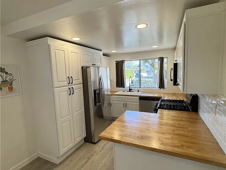 8435 Columbus Ave #17 — Photo 6
