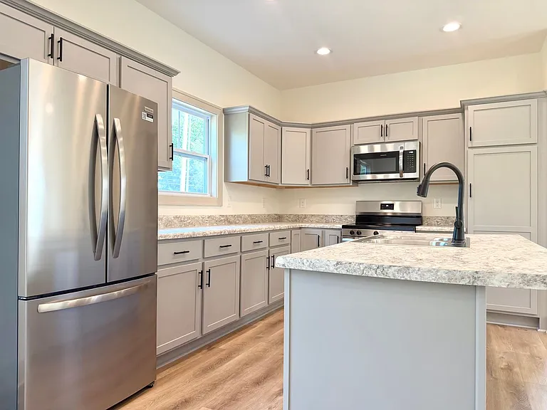 489 S Main St — Photo 9