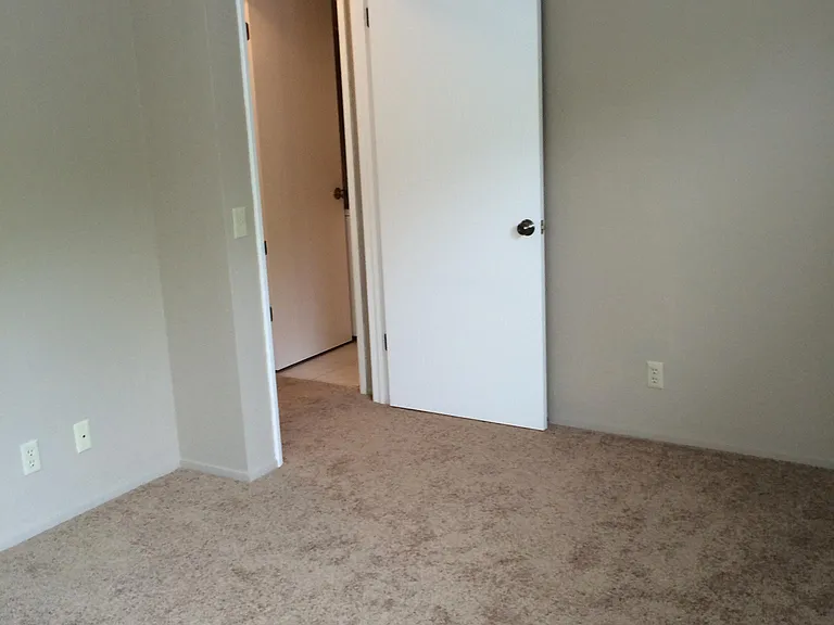 250 River St — Photo 20