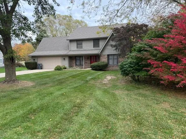 3501 Wyndwicke Dr, Saint Joseph, MI 49085