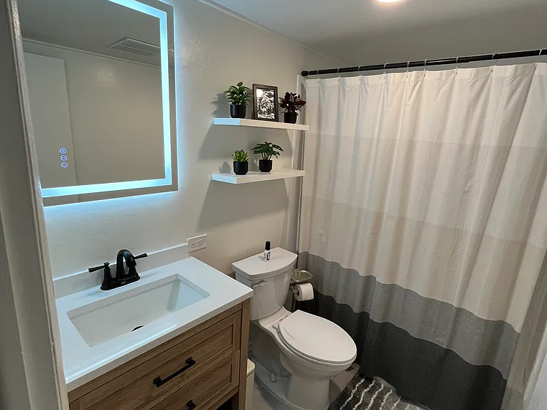1260 York St #403 — Photo 1