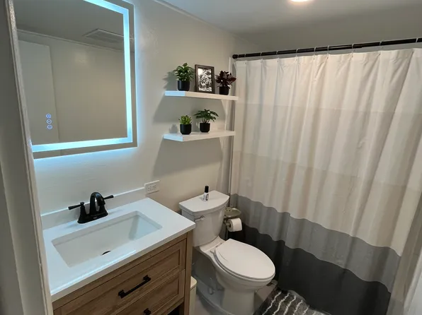 1260 York St APT 403, Denver, CO 80206