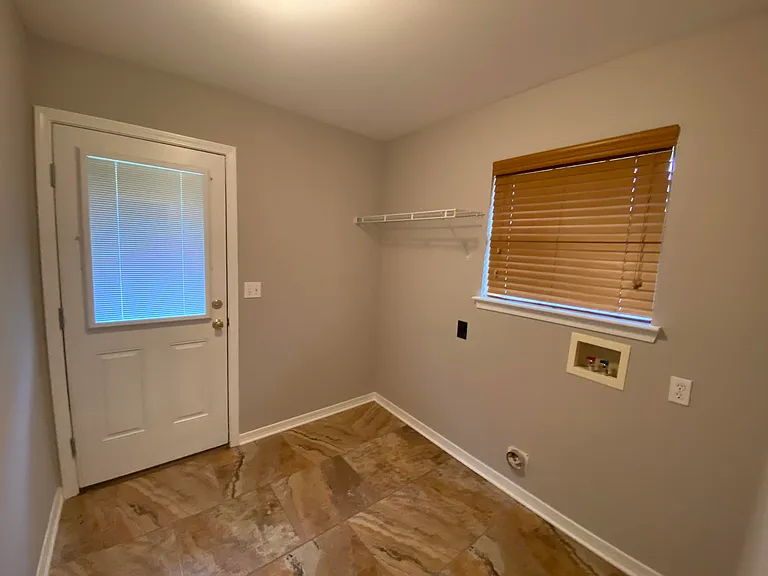 1810 Twin Pine Blvd — Photo 50