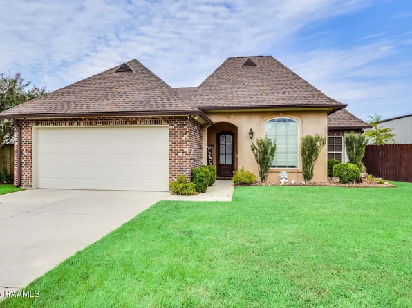 102 Bayou Parc Dr, Youngsville, LA 70592