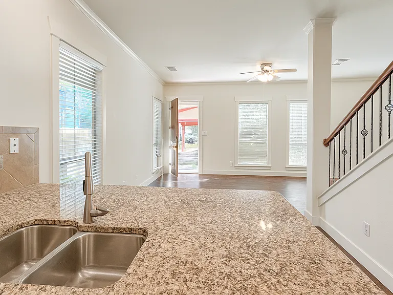 611 Franklin Blvd #A — Photo 22