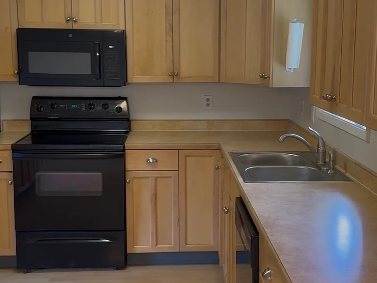 3408 S Glenn Rd — Photo 2