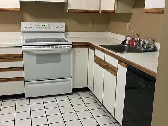 4th image of 2903 Fallstaff Rd Unit 201