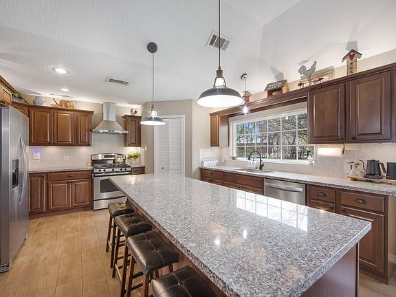 5th image of 15930 Fm 1485 Rd