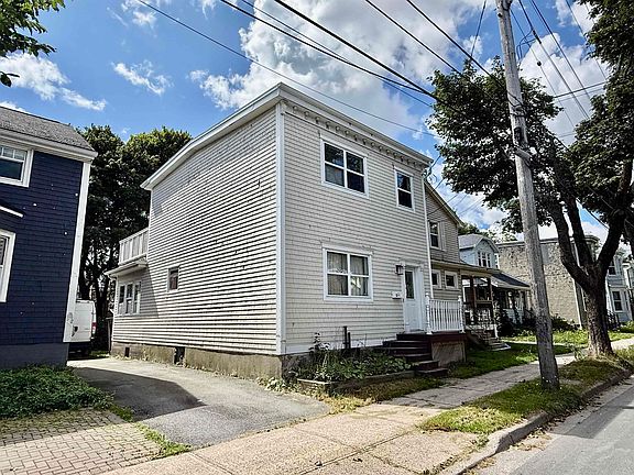 2nd image of 6312 Chebucto Rd