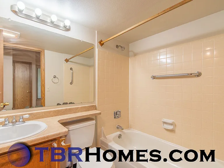 920 S Dawson Way #19 — Photo 6