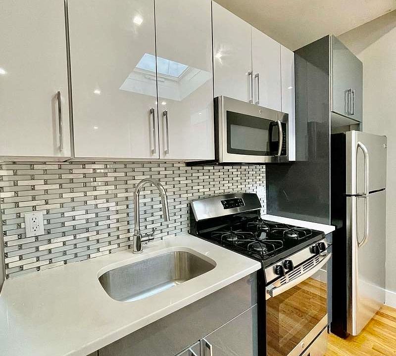 1st image of 161 Tompkins Ave #4A