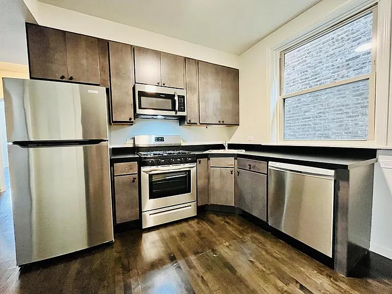1371 S California Ave #2F — Photo 12