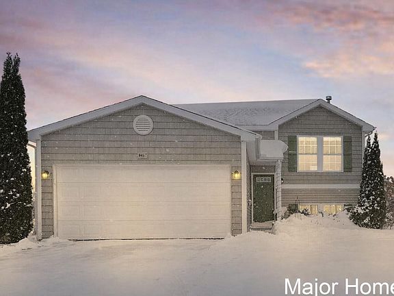 3rd image of 8407 Pebble Dr NE