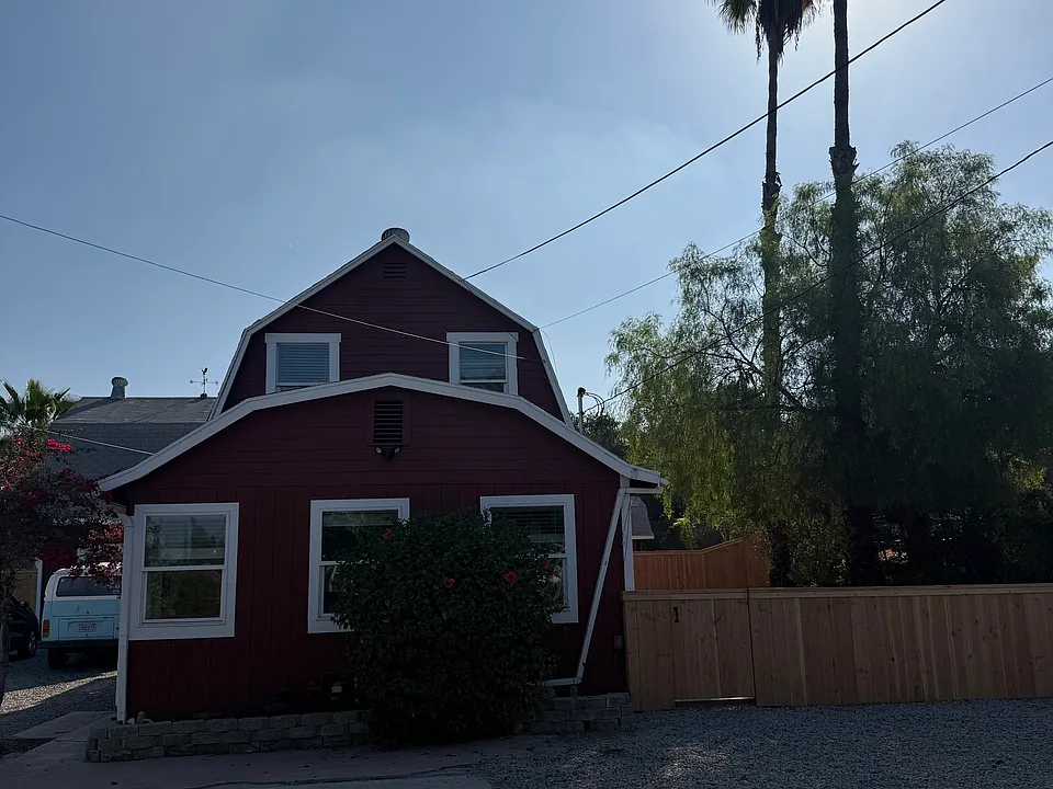 3043 Helix St #3043