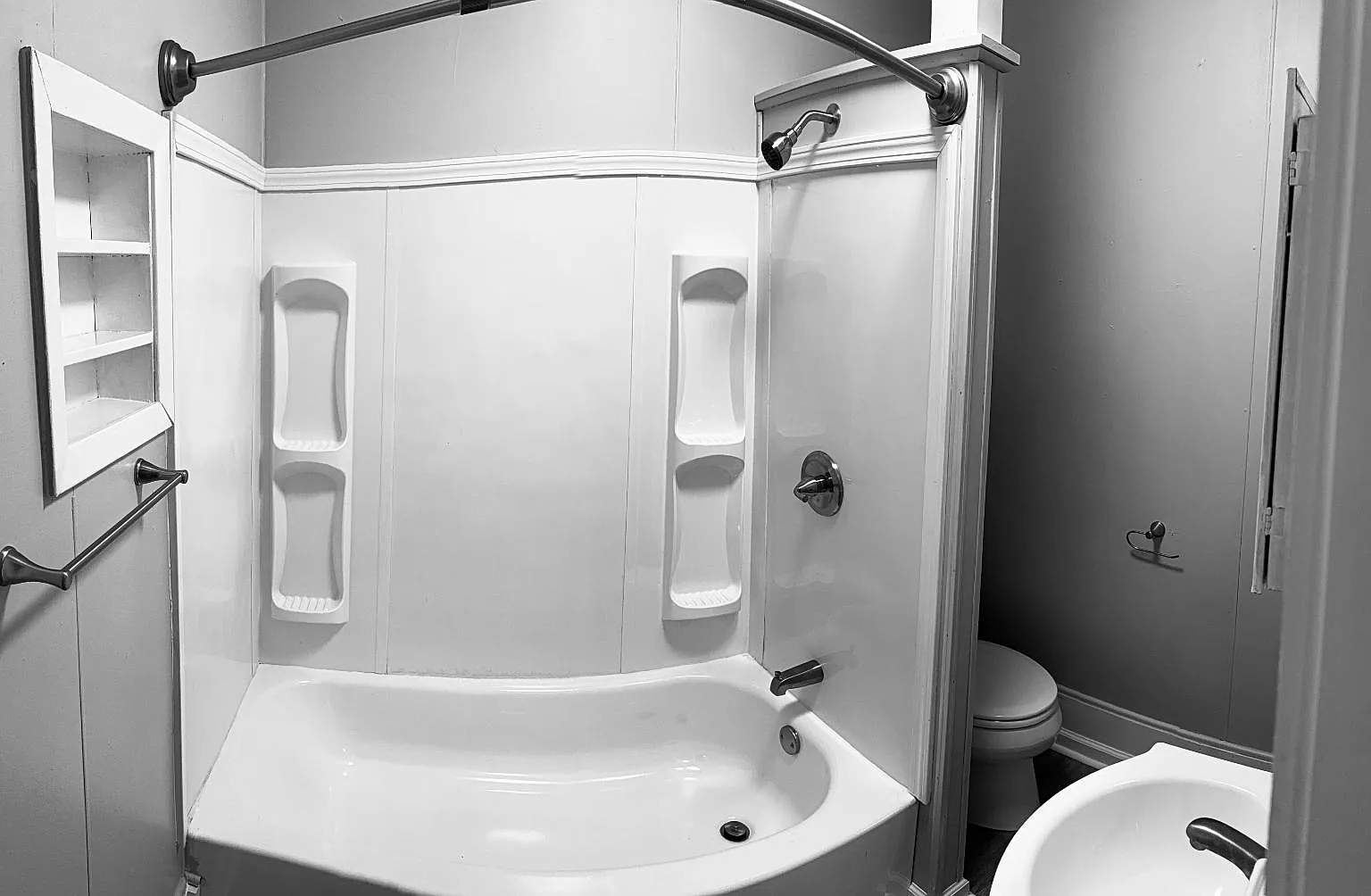 110 Loraine St — Photo 1