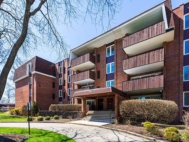 1st image of 120 S Spruce Ave APT 403
