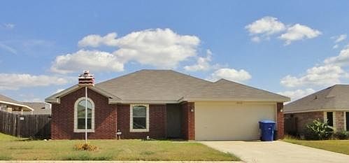 1st image of 2102 Merle Dr