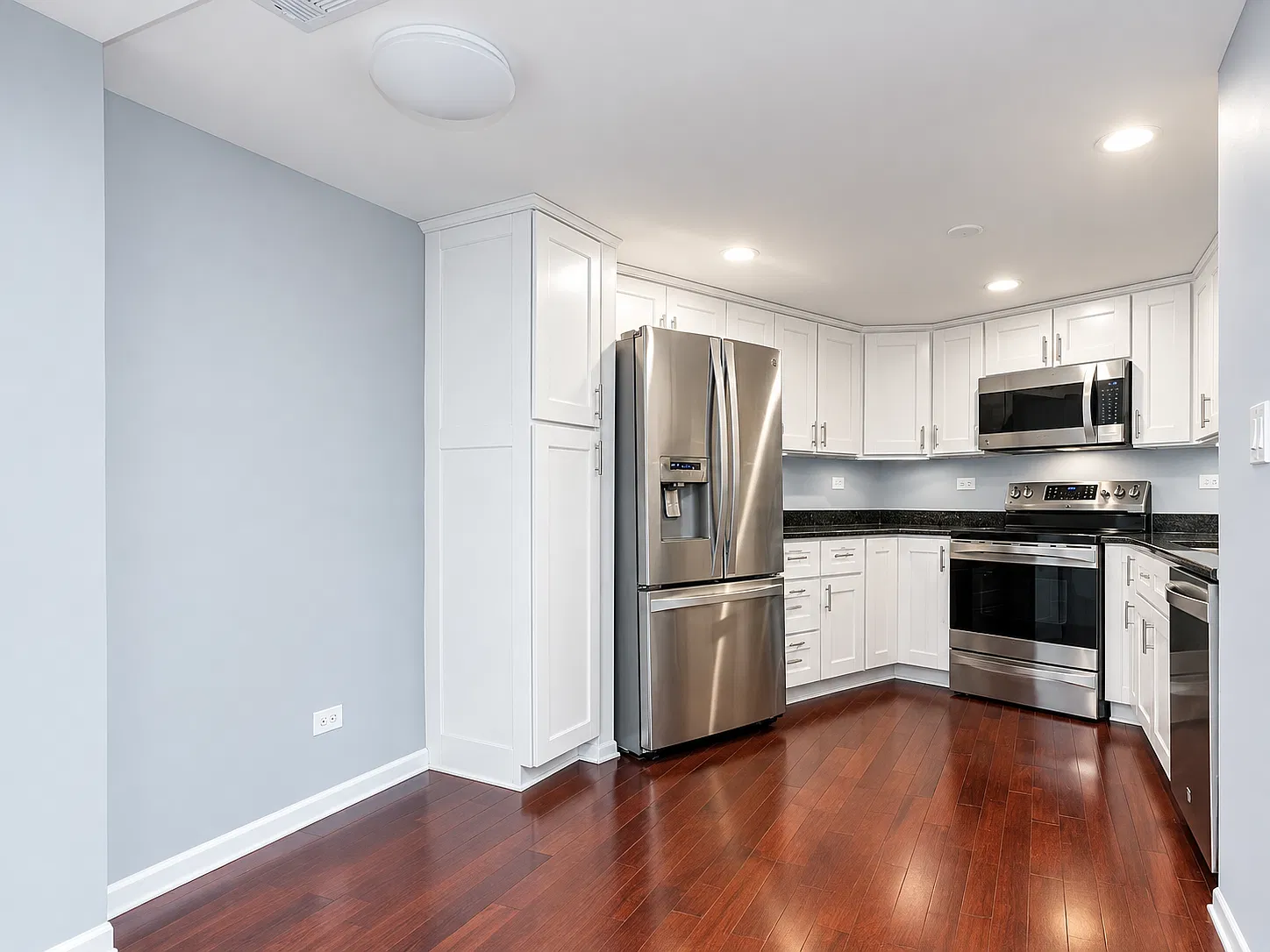 1 bed, 935 sqft, $2,350 — Photo 4