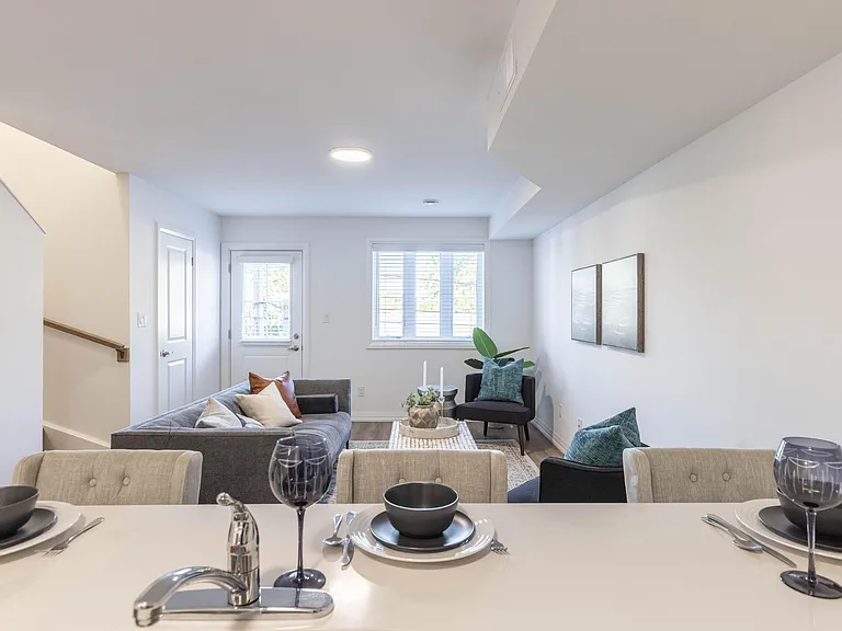 35 Southworth St — Photo 4