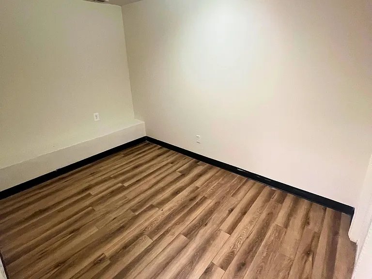 915 Main St #201 — Photo 8