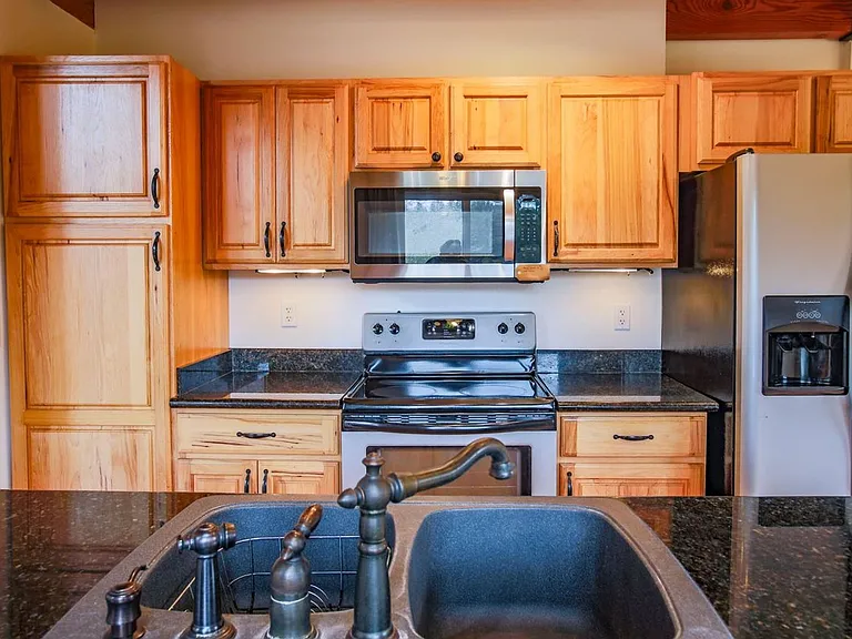 1130 Honeymoon Lake Dr — Photo 9